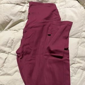 Small blackberry balance leggings.